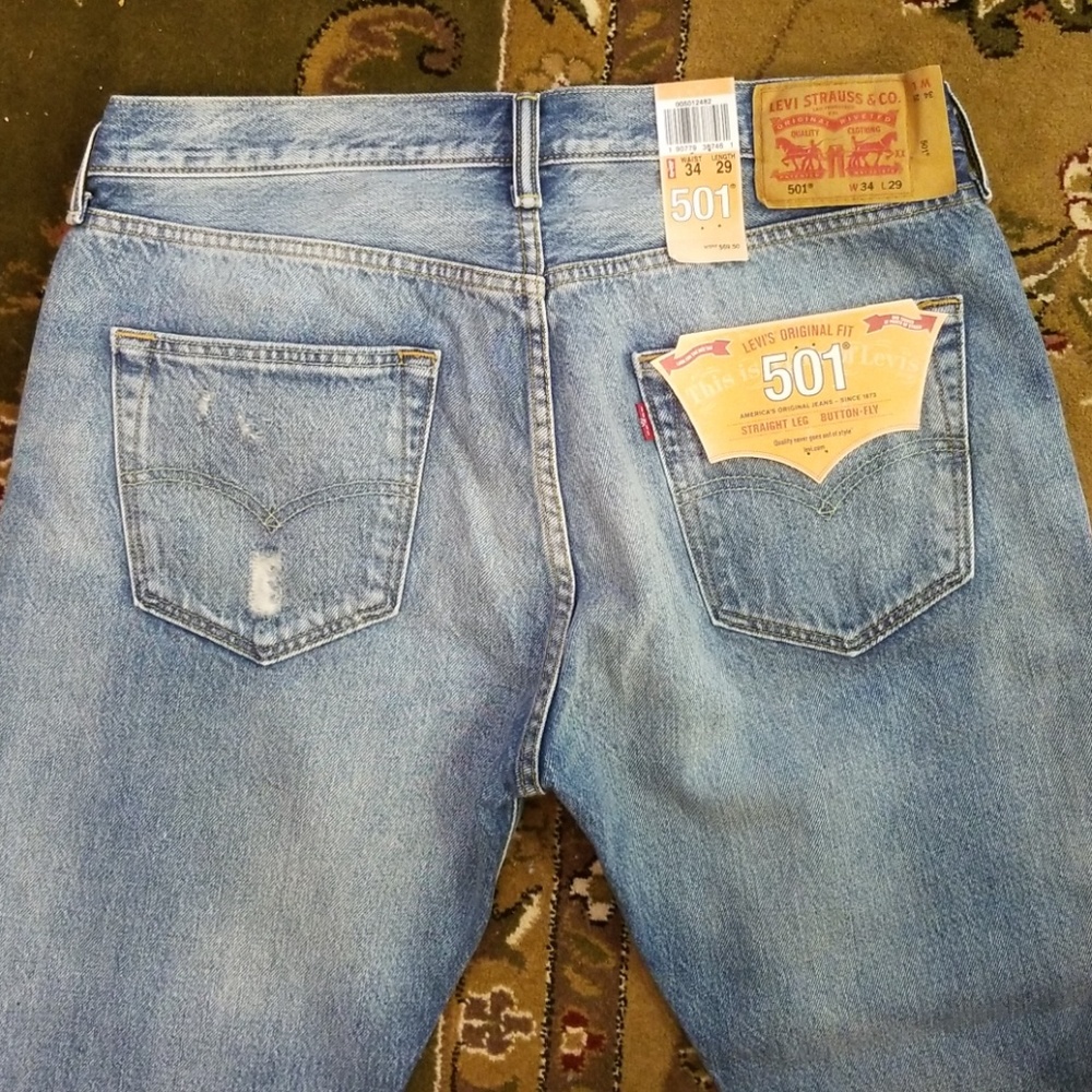 Distressed Levi's 501 NWT 34/29